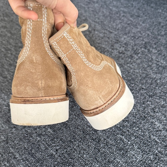 Zara Men's Light Brown Suede Boots - Picture 5 of 6